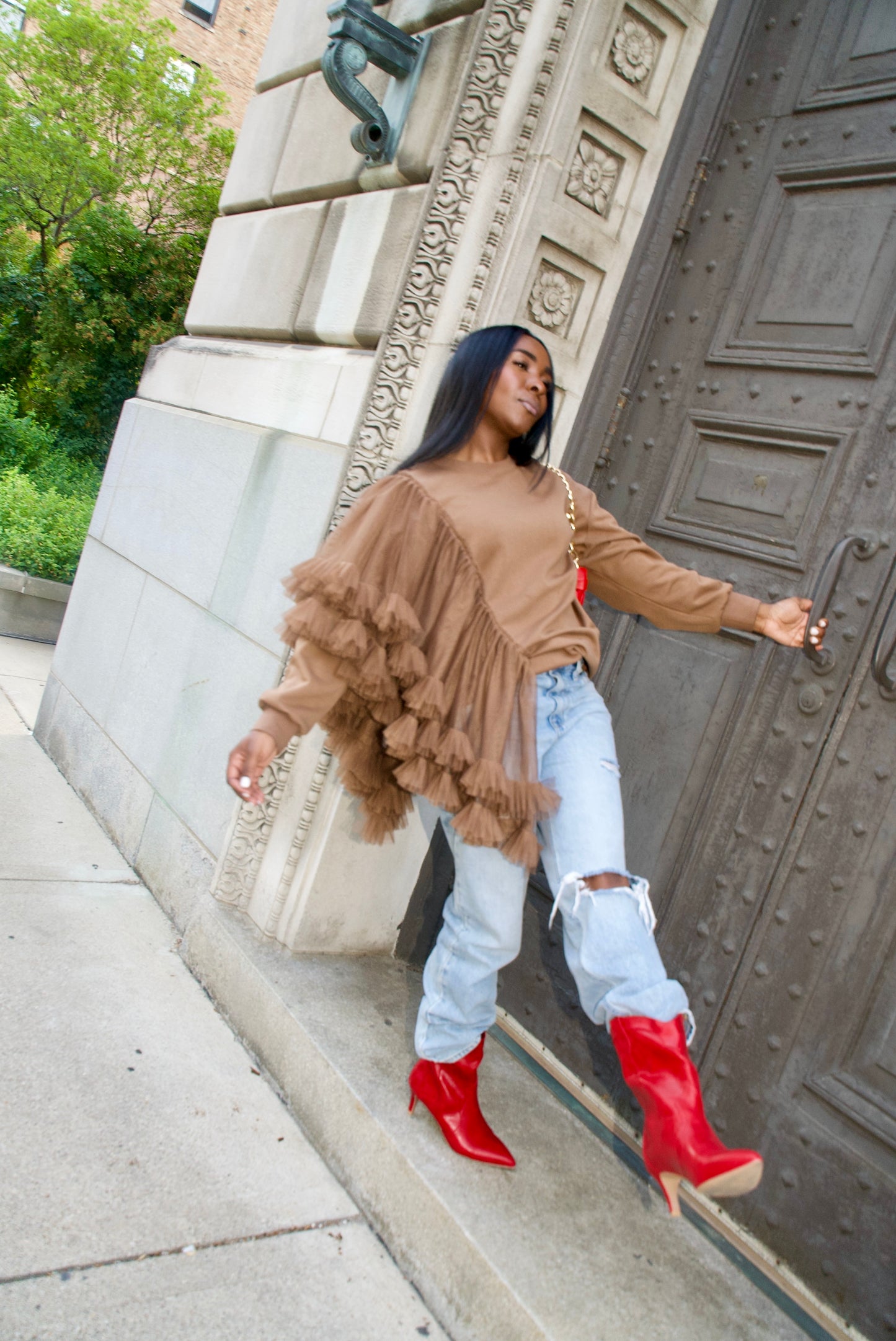 Gasp| Oversized Ruffle Sweatshirt (Black)