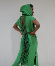 Cargar imagen en el visor de la galería, Nothing Average| Oversized Hoodie Dress (GREEN)
