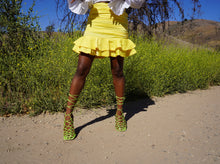 Cargar imagen en el visor de la galería, Imani| Ruched &amp; Ruffled Skirt (Yellow)
